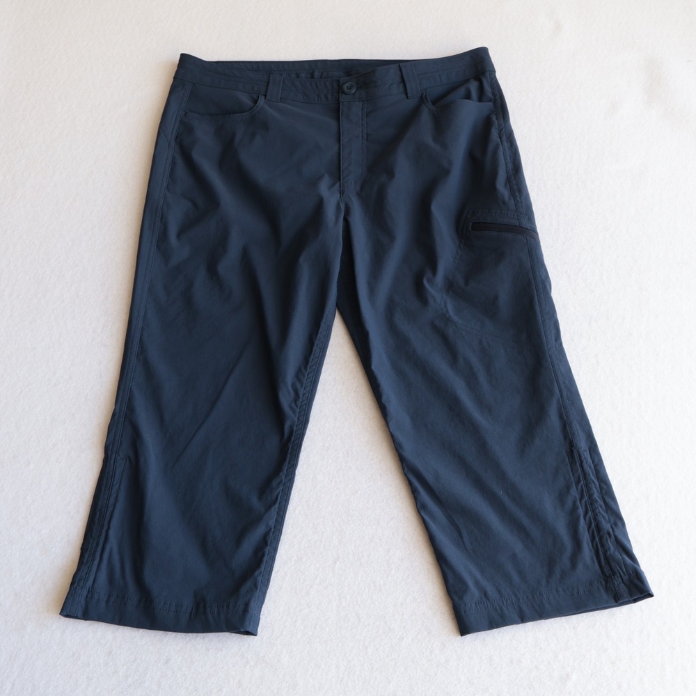 Eddie Bauer Womens 14 Navy Blue Hiking Capri Pants Stretch Cargo Outdoor Trek